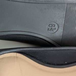 a new day flat shoes in Black, size 6 1/2